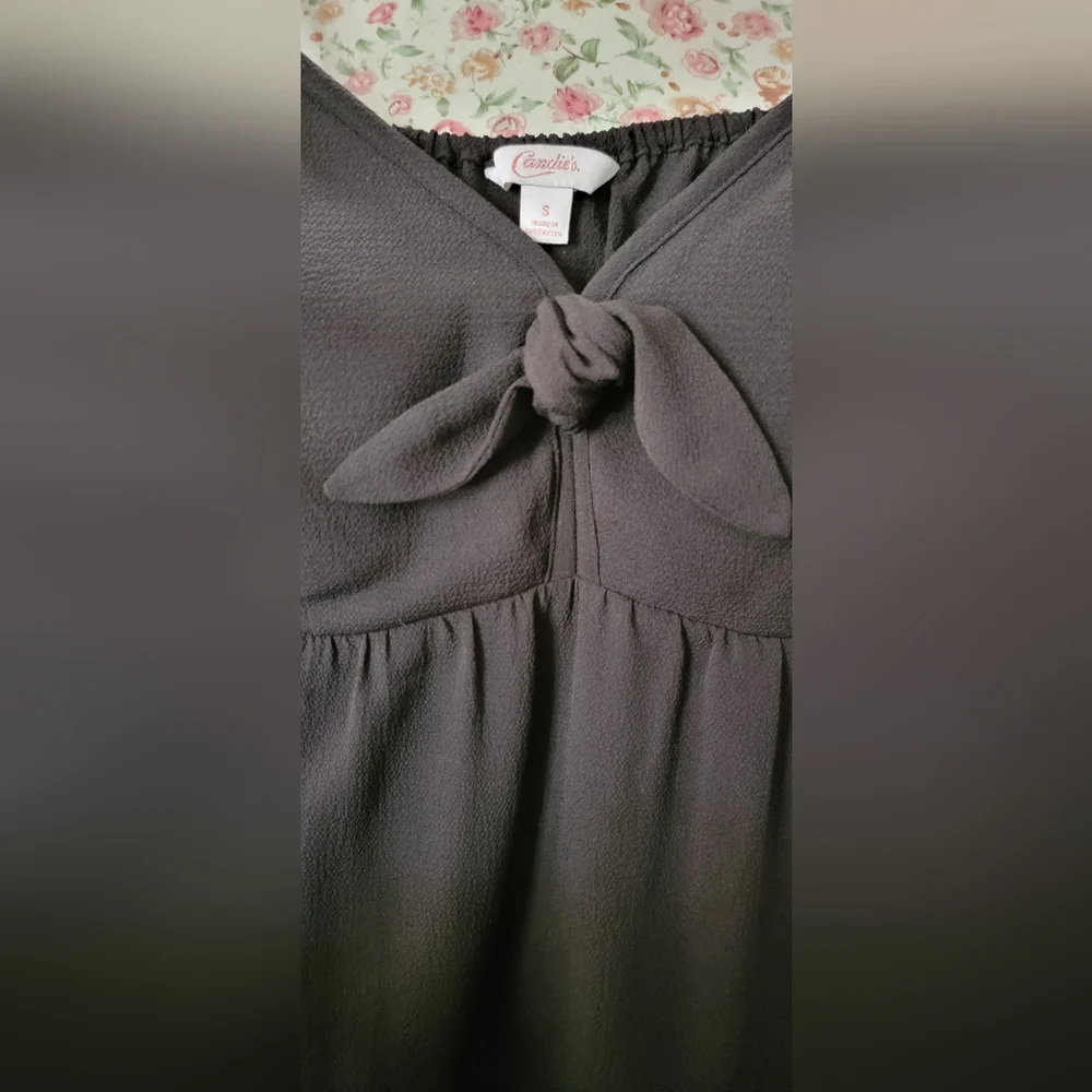 Candie's Elegant Black Top with Bow Accent Size Small - Picture 2 of 4